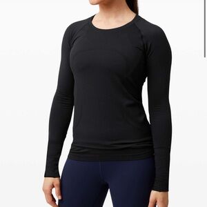 Lululemon Women’s Swiftly Tech Long Sleeve Top in Black Size 10
